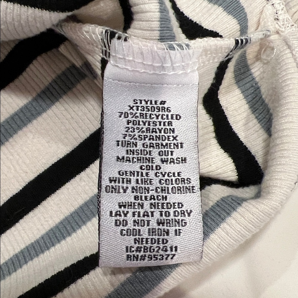 Nice Striped Ribbed Top - Picture 6 of 7
